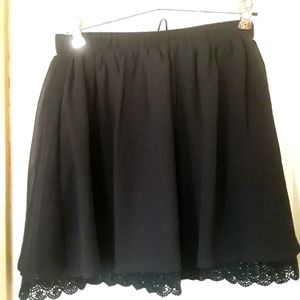 Decree I Junior's Skirt I Host Pick